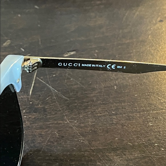 Gucci Pearl White with Gold Women's Sunglasses made In Italy. Fair condition. - Picture 6 of 6